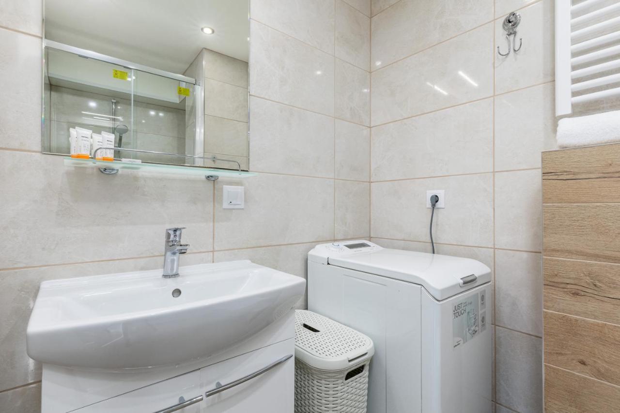 Marynarzy Okretow Pogranicza Apartments By Noclegi Renters โควอบเซก ภายนอก รูปภาพ